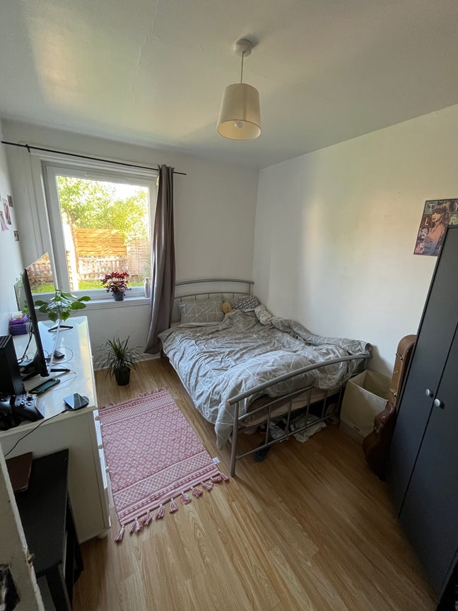 Double bedroom available near Sighthill Main Photo