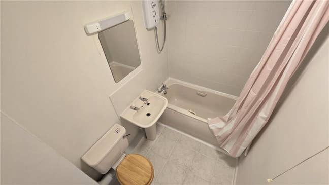 One Bedroom Flat Located in Longford Main Photo