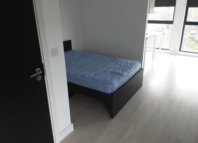 Studio available,upper parliament street L8 Main Photo