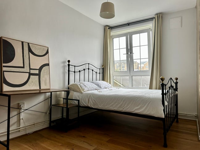 Spacious 4 Dbl Room flat, Near City + Unis! Main Photo