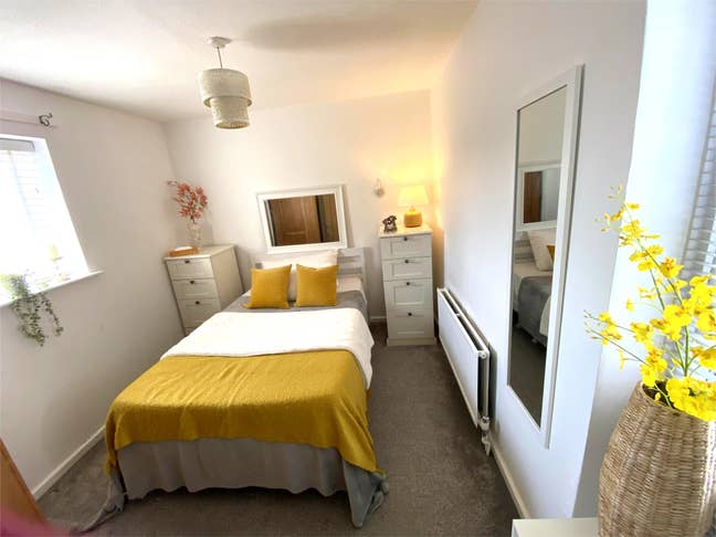 *Fab Room *Lovely Home * Bills Incl *Free Parking  Main Photo