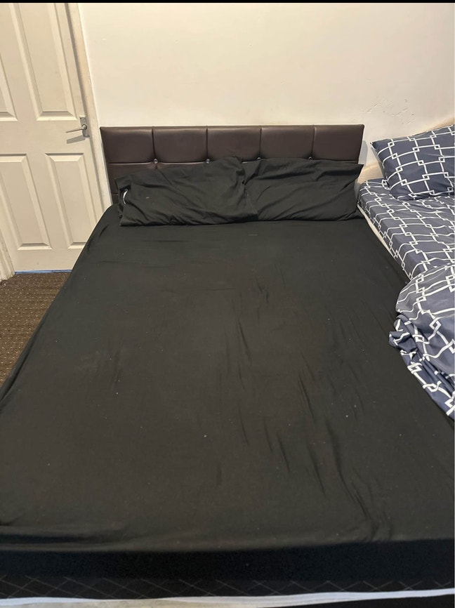 Shareing bedroom Main Photo