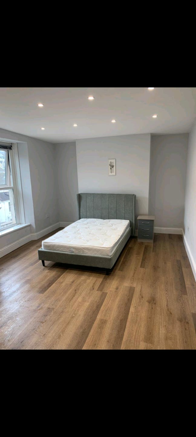 City centre 2 bed flat on first floor Main Photo
