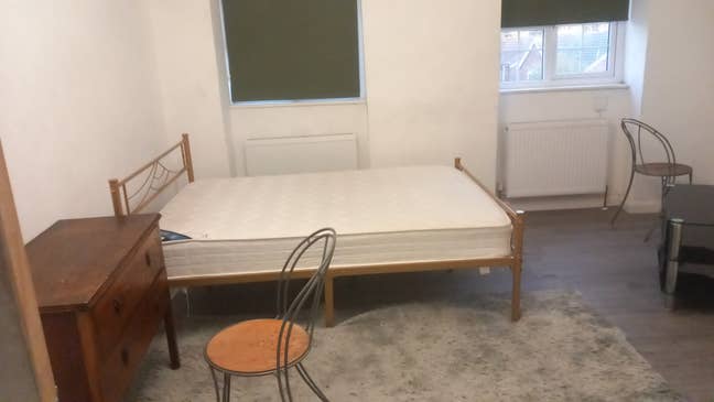 Rooms to rent  Main Photo
