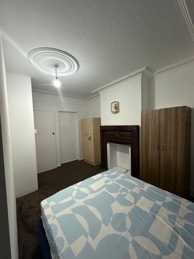 Room for rent Main Photo