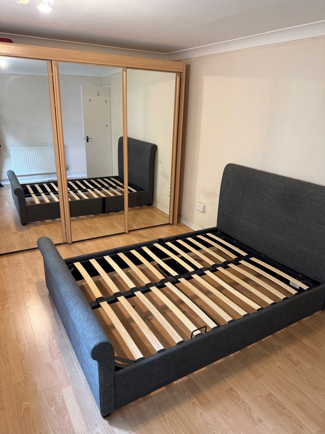 Amazing 2 Bed Apartment  Main Photo