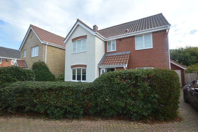 Six Double Bedrooms available in NR5 Main Photo
