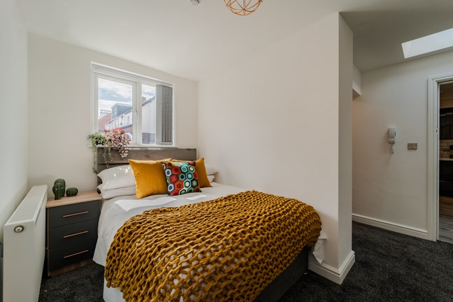 ** New Luxury En Suite Room - All Bill Included! Main Photo