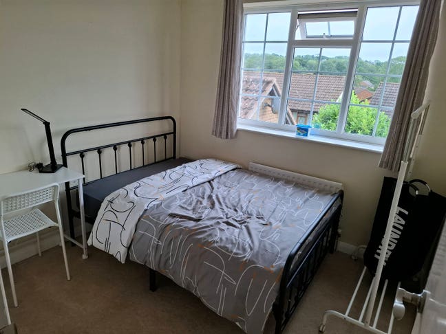 Single room for rent close to Conquest Hospital Main Photo