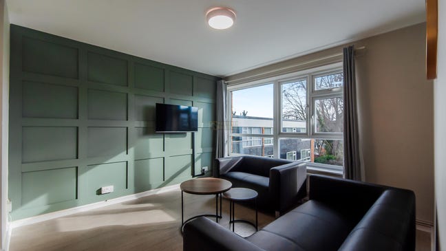 2 Bedroom 1 Bathroom Flat  Main Photo