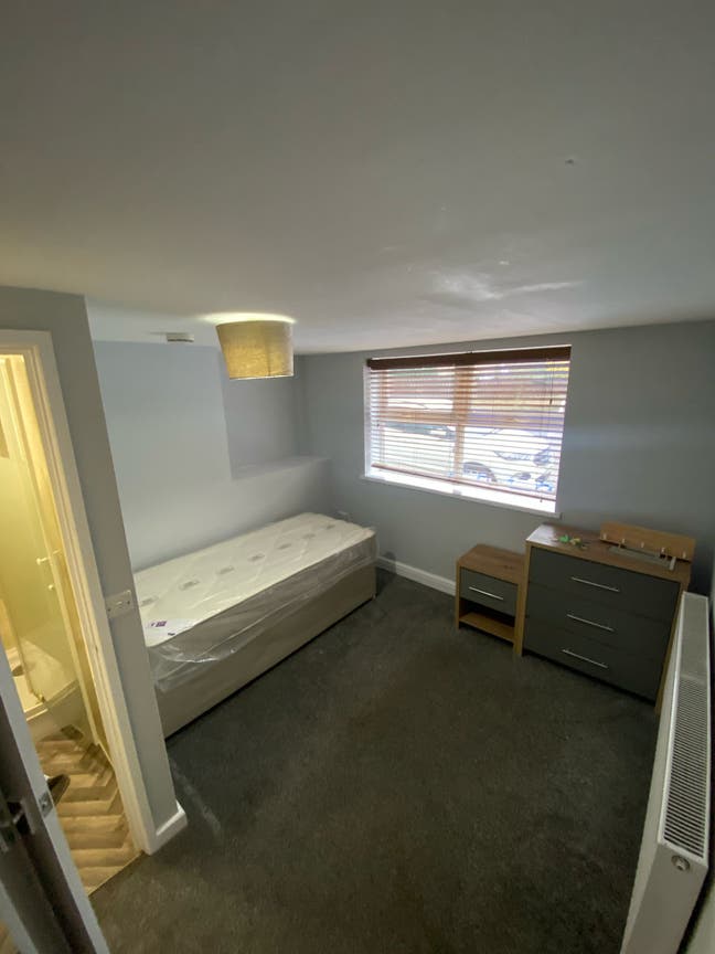 Bright Modern Ensuite room in Huthwaite Main Photo