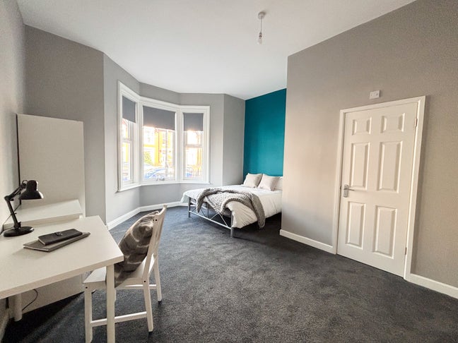 Newly Refurbished En-Suite HMO Coming Up Main Photo