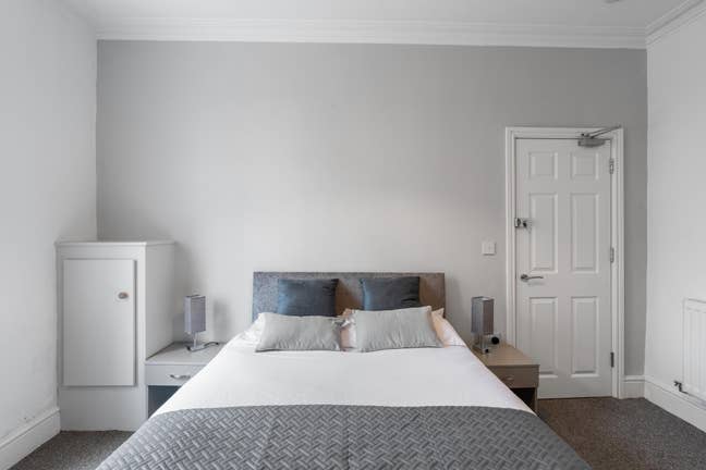 Gorgeous newly renovated house share in Crewe Main Photo