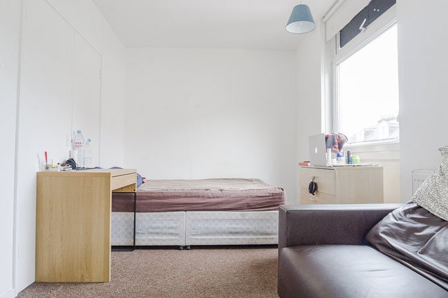 Double Room in Battersea Main Photo