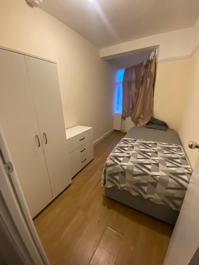 🛏️ Single Room to Let in- North Wembley   Main Photo