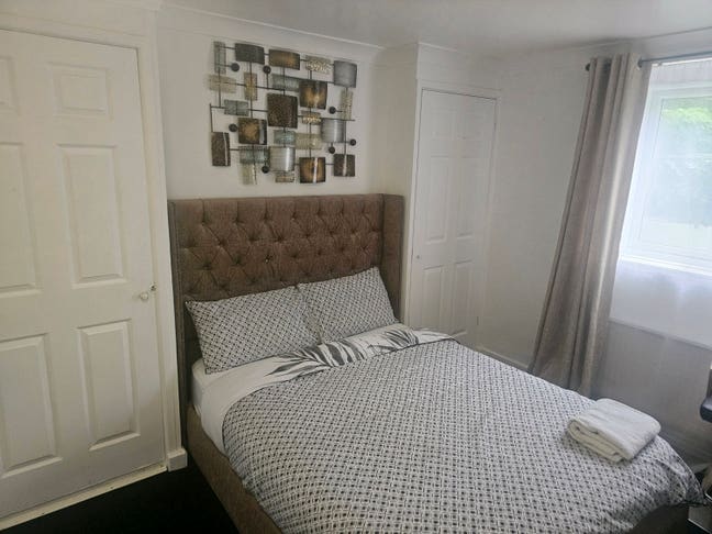 Double Room – Perfect Location Main Photo