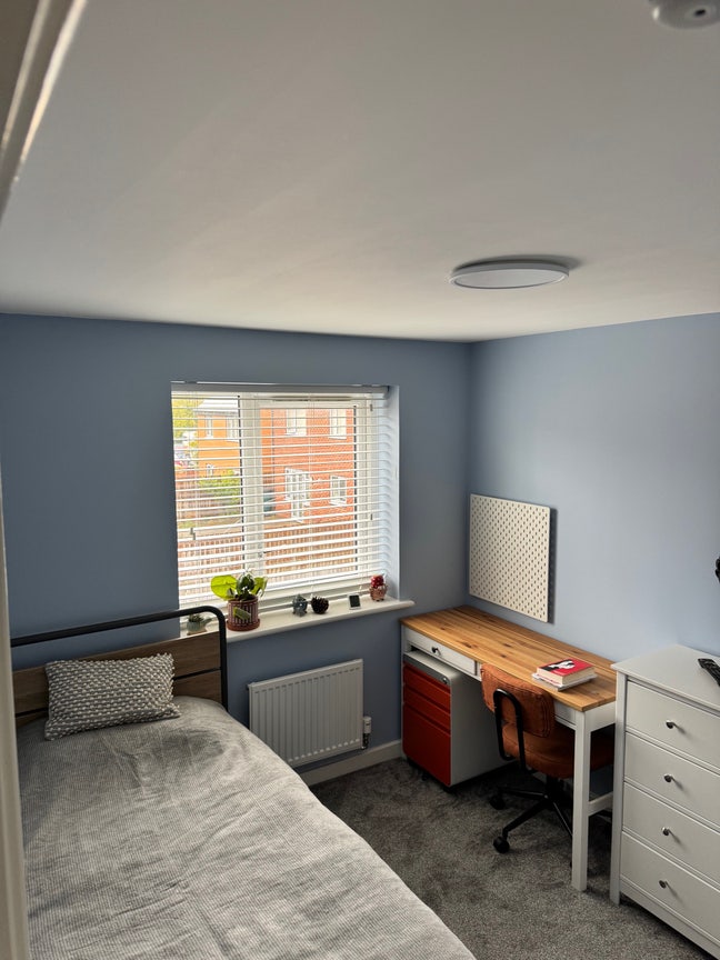 Single room to rent in a new build near college Main Photo