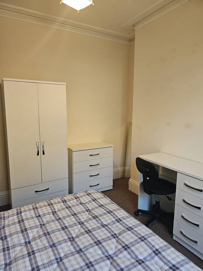 Rooms available near Bournemouth University  Main Photo