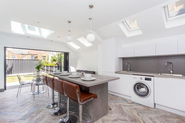 ➡️ Large Double Room with Private Patio Main Photo