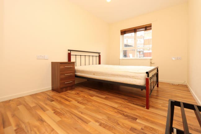 Zone 1 Double – Walk to London Bridge SE1 Main Photo