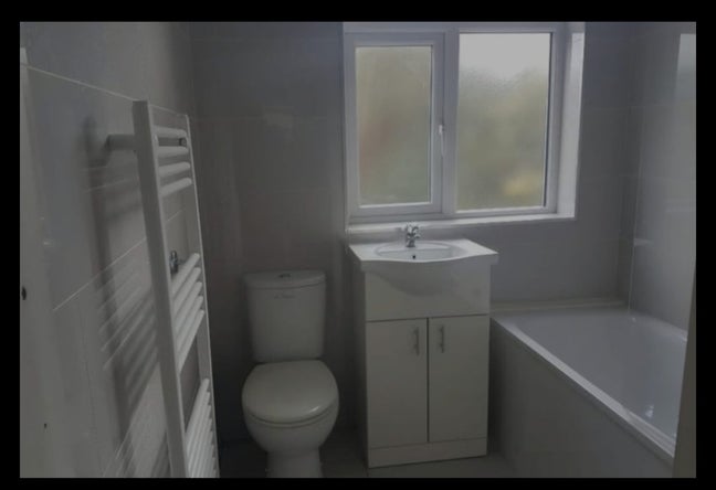 One room for rent Hanwell ASAP Main Photo