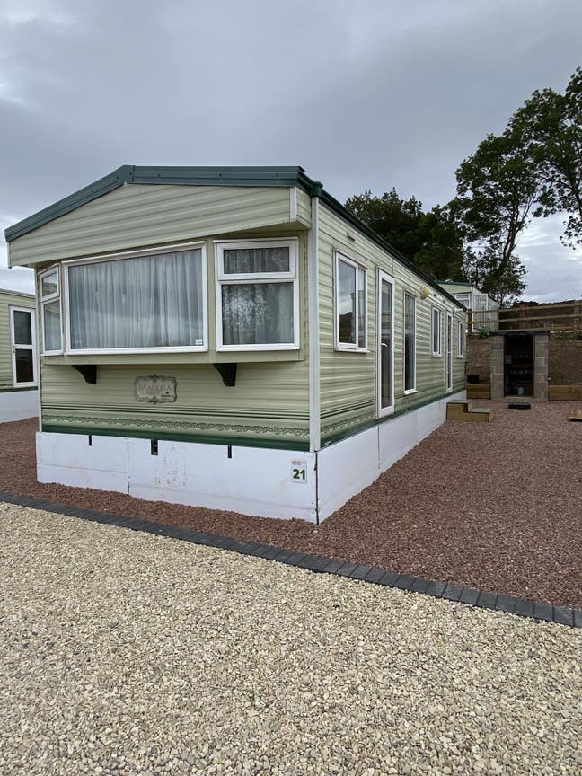Self contained three bed static caravan Main Photo