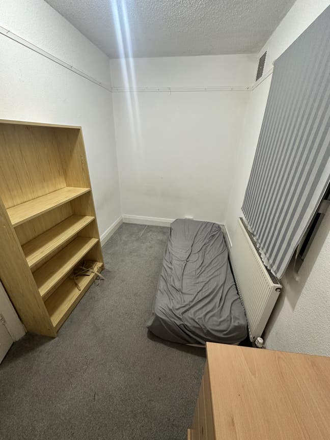 URGENT Single Bedroom Available in Hendon Central Main Photo