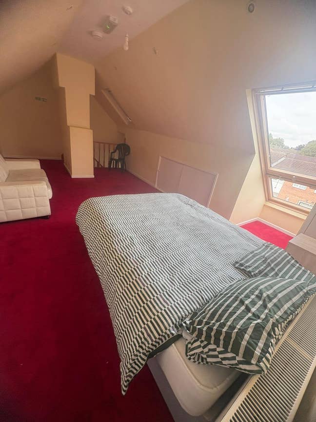 Lovely Loft Room | Supported Accommodation | £7/w Main Photo