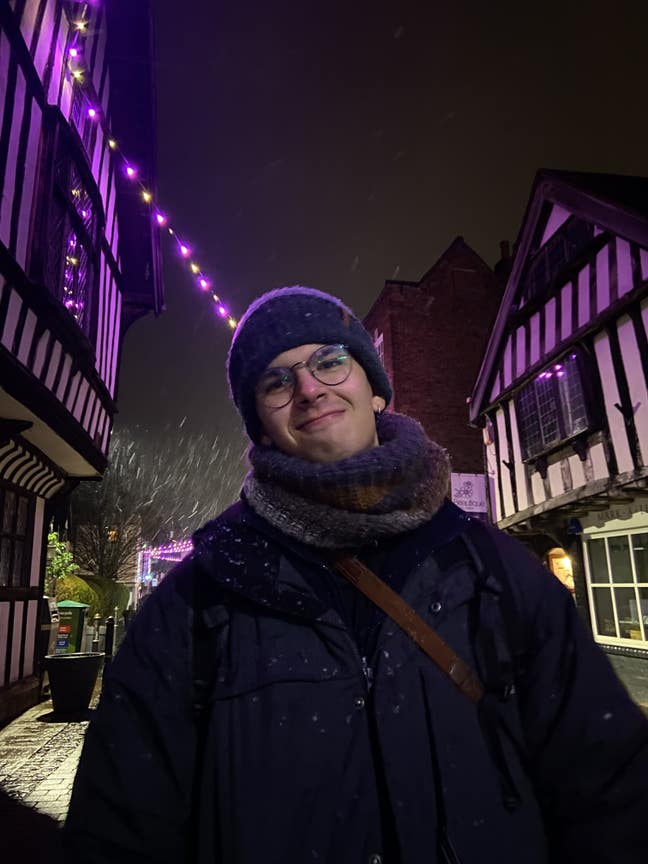 Room wanted in April! Main Photo