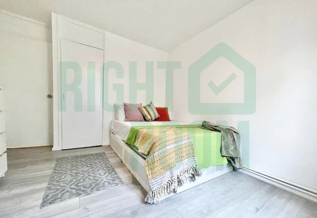 Great Room in N7  Main Photo