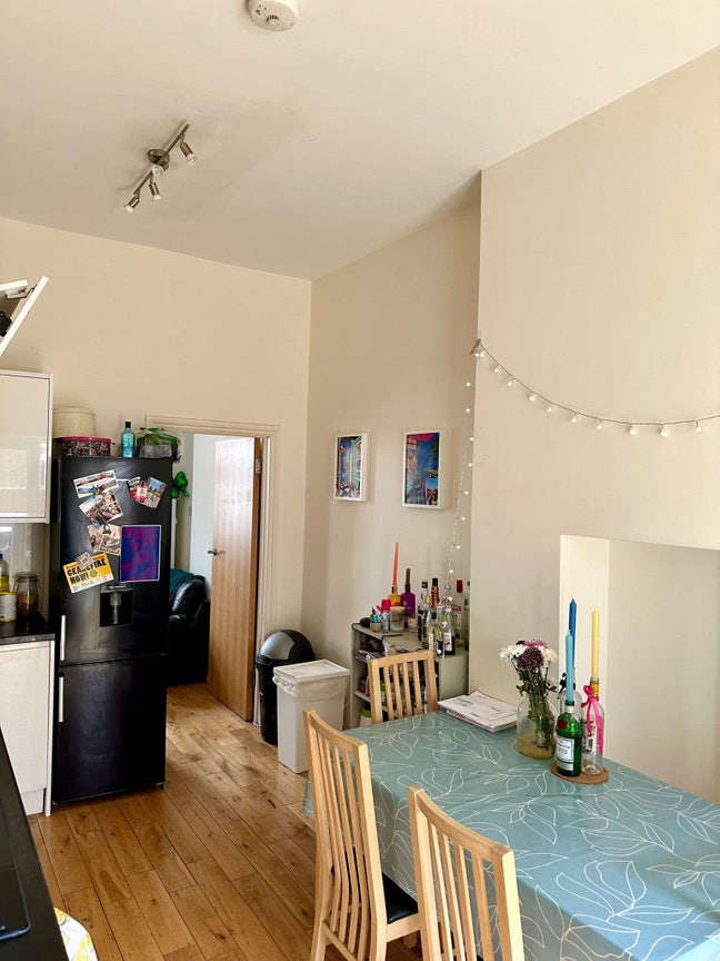 X2 Double Rooms in a Girls’ House in Balham Main Photo