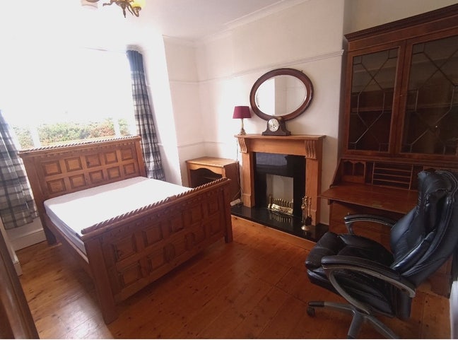 Spacious Light Double Room Available  Main Photo