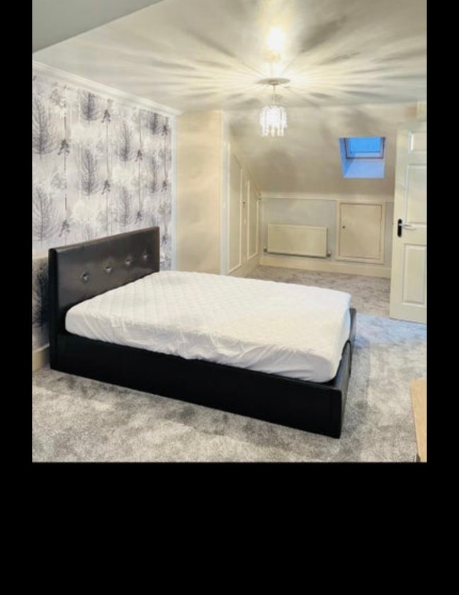 Double en suite bedroom  Main Photo