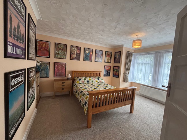 Double room - Close to town and beach  Main Photo