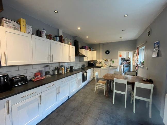 Rooms available in sociable Moseley houseshare Main Photo