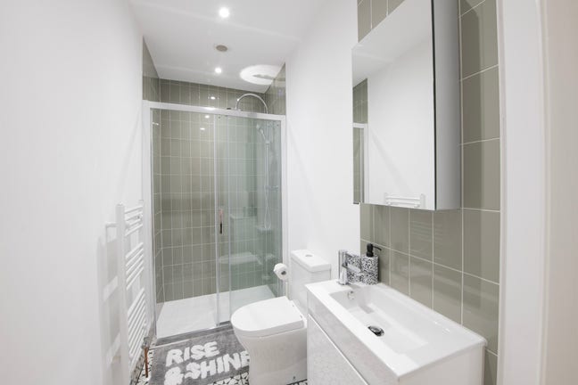 Double Room - £100 off First Months Rent  Main Photo