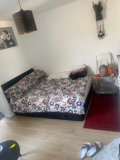 Double Bedroom Available in Croydon Main Photo