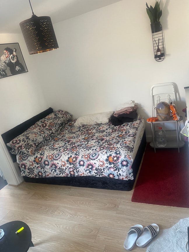 Double Bedroom Available in Croydon Main Photo