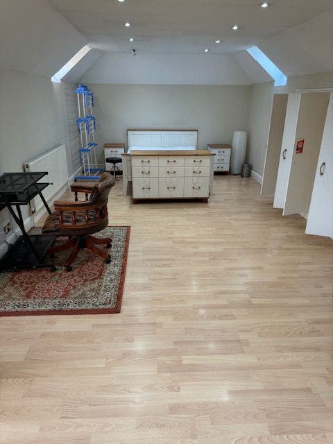 King-Size Ensuite Room – HA3  –  Bills Included Main Photo