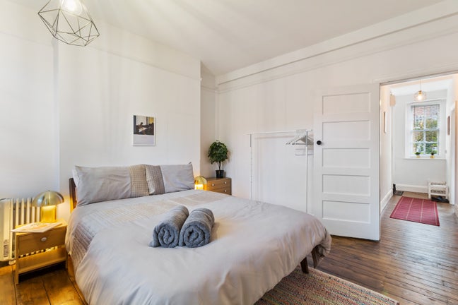 DoubleRoom *Refurbished&Social 3Bed Flat *Holloway Main Photo