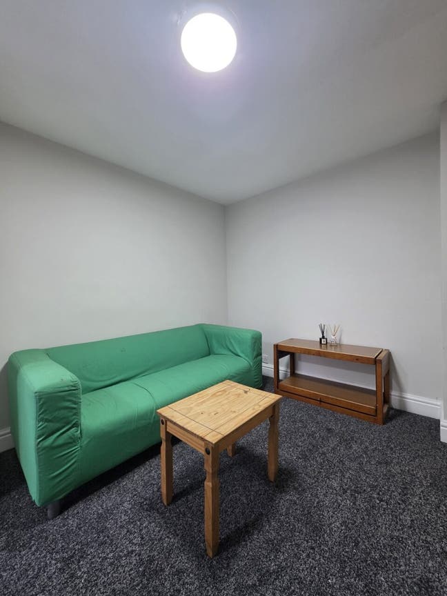 2 Bed Flat, Colum Road, CF10 Main Photo