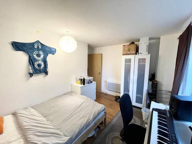 ✨Charming 1-Bedroom Flat in 25 Stock Orchad Cres✨  Main Photo