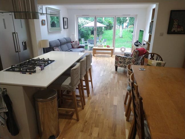 Double +own bathroom + own office from 1 Nov Main Photo