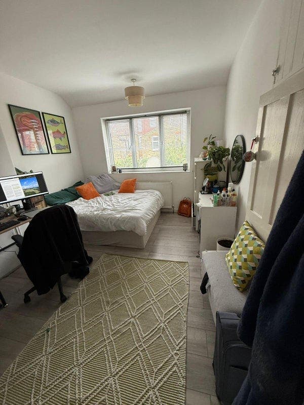 3Doubles&1EnSuite *Living Room,Garden,Conservatory Main Photo