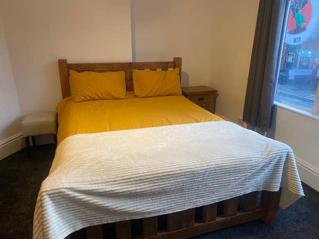 ✨ Luxury Single or Couple Rooms — Sharing| $425 Main Photo