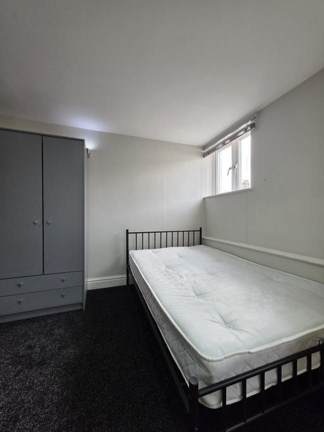 Studio Flat, Lower Cathedral Road, CF11 6LU Main Photo