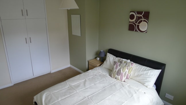 A double room in a quiet cul de sac location Main Photo