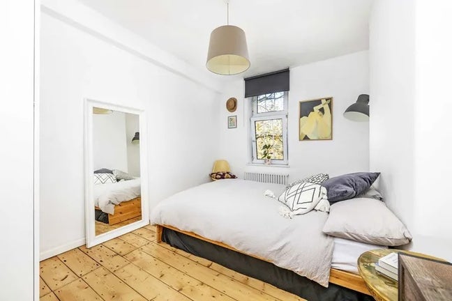1 Bed Flat - Live in Landlady - Russel Square! Main Photo