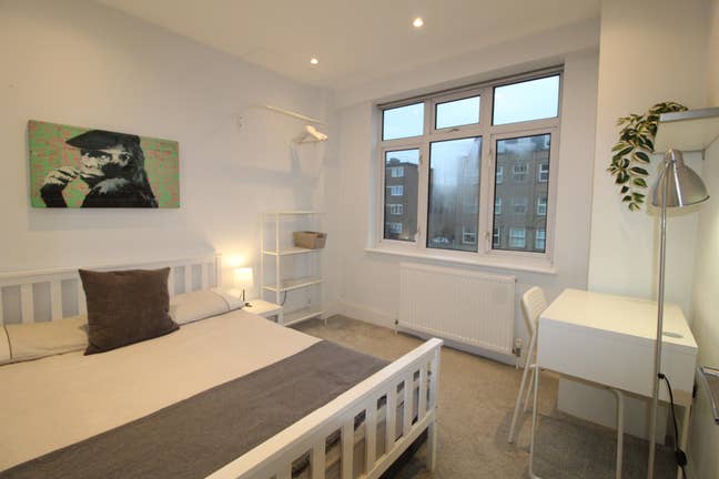 Beautiful double room in the heart of E1 Main Photo