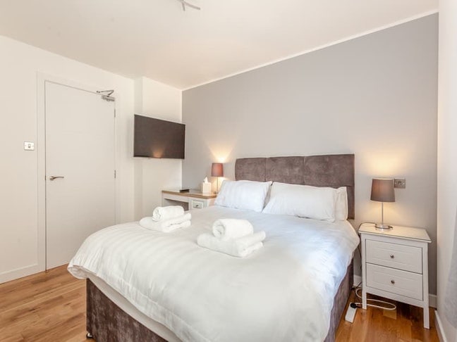 Large double room en Inverness, no bills  Main Photo